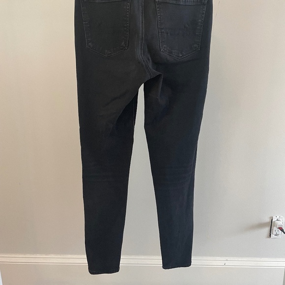 American Eagle Super High-Rise Black Jegging - Picture 2 of 3